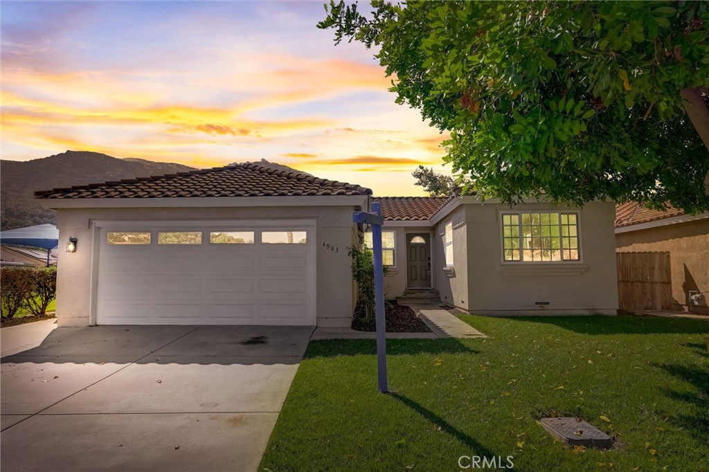 4983 Dulin Road, Fallbrook, CA 92028 Compass