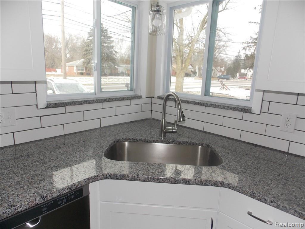 20966 Evergreen Road Southfield, MI 48075 - Photo 20 of 26 DSCN2770.JPG