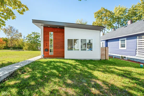 $2,350 | 318 North Tacoma Avenue, Indianapolis, IN 46201