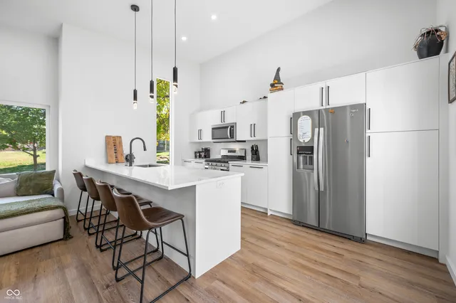 $2,350 | 318 North Tacoma Avenue, Indianapolis, IN 46201