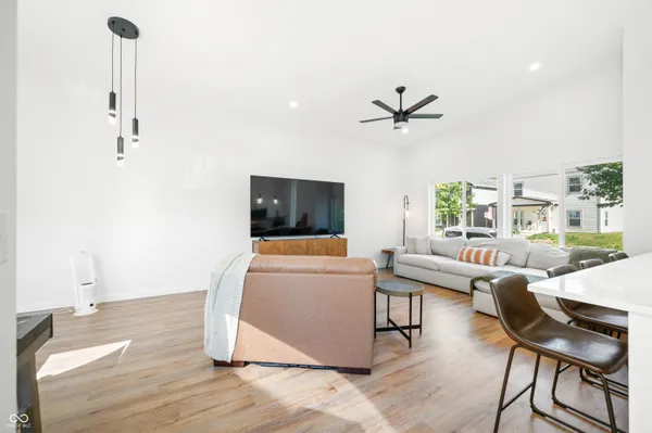 $2,350 | 318 North Tacoma Avenue, Indianapolis, IN 46201