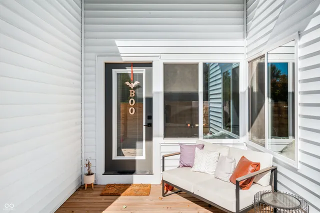 $2,350 | 318 North Tacoma Avenue, Indianapolis, IN 46201