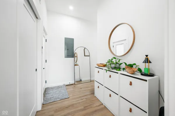 $2,350 | 318 North Tacoma Avenue, Indianapolis, IN 46201