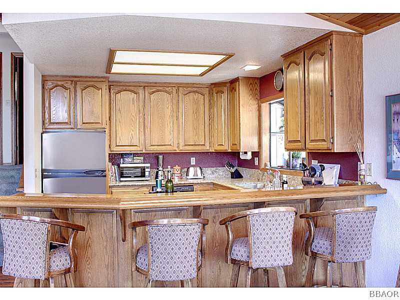 39750 Flicker Road Fawnskin, CA 92333 - Photo 12 of 25 Kitchen.
