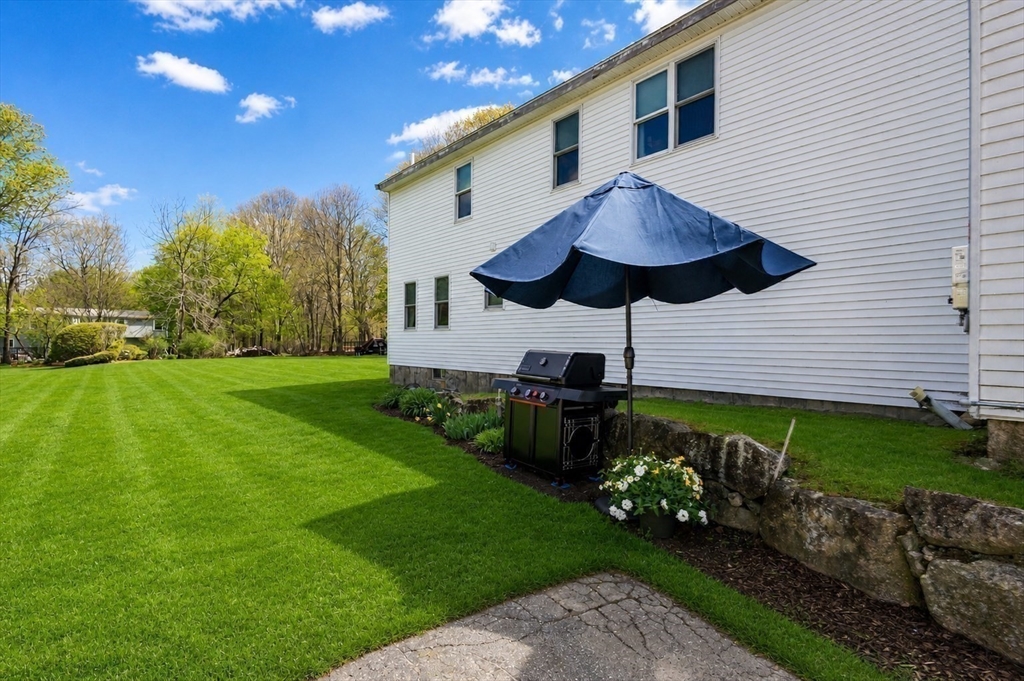 33 Pleasant Street Hopkinton, MA 01748 - Photo 33 of 39
