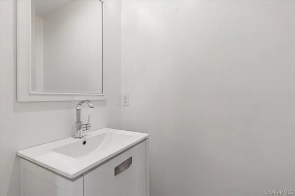 $3,000 | 745 East 136th Street, Unit 2 | Port Morris