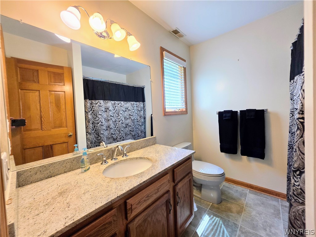 151 Chestnut Street Wilson, NY 14172 - Photo 18 of 30 Primary bath with tub