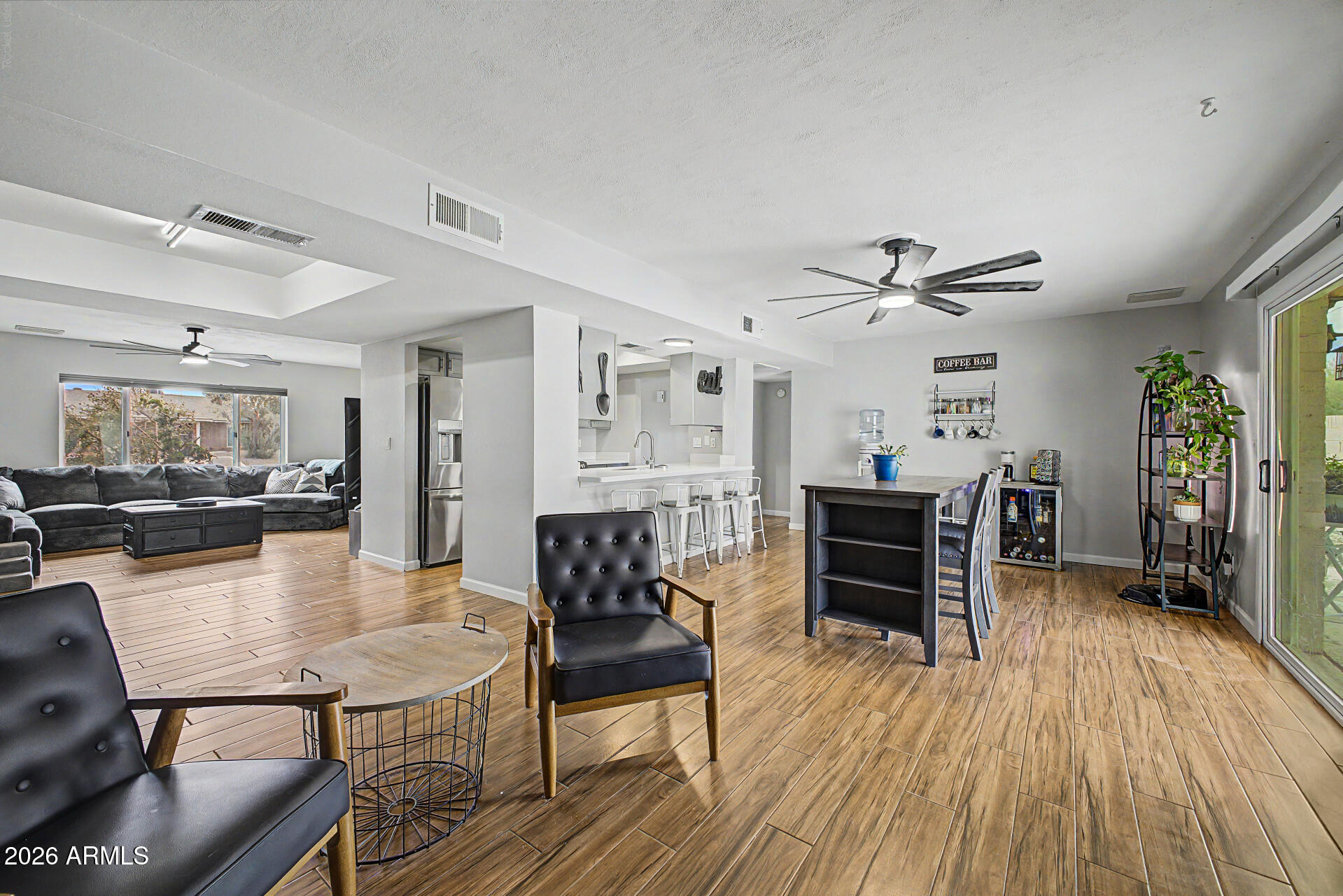638 West Paseo Way Tempe, AZ 85283 - Photo 8 of 31 09 - Paseo