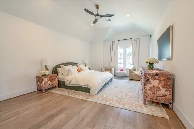 $4,990 | 5233 Darling Street, Houston, TX 77007