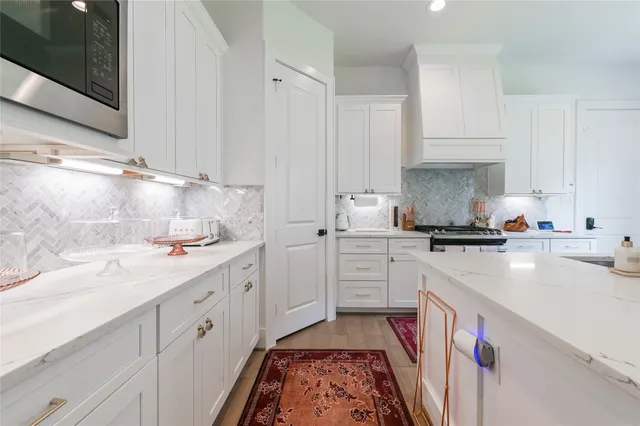 $4,990 | 5233 Darling Street, Houston, TX 77007