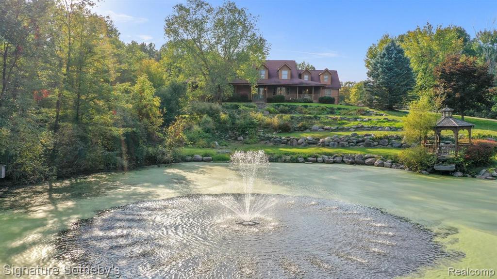 8463 Hartland Road Fenton, MI 48430 - Photo 48 of 54