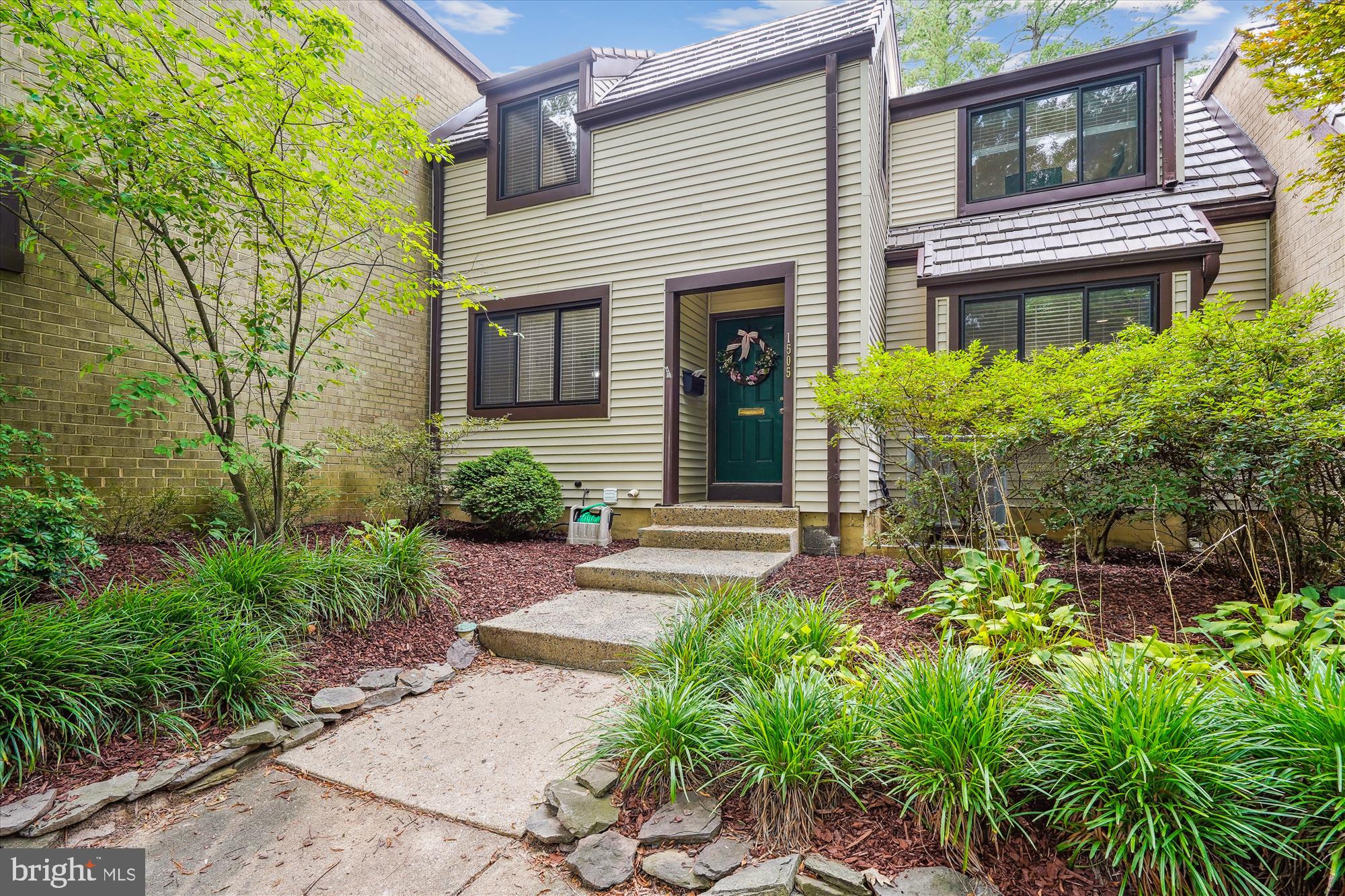 1505 Farsta Court Reston, VA 20190 - Photo 1 of 53