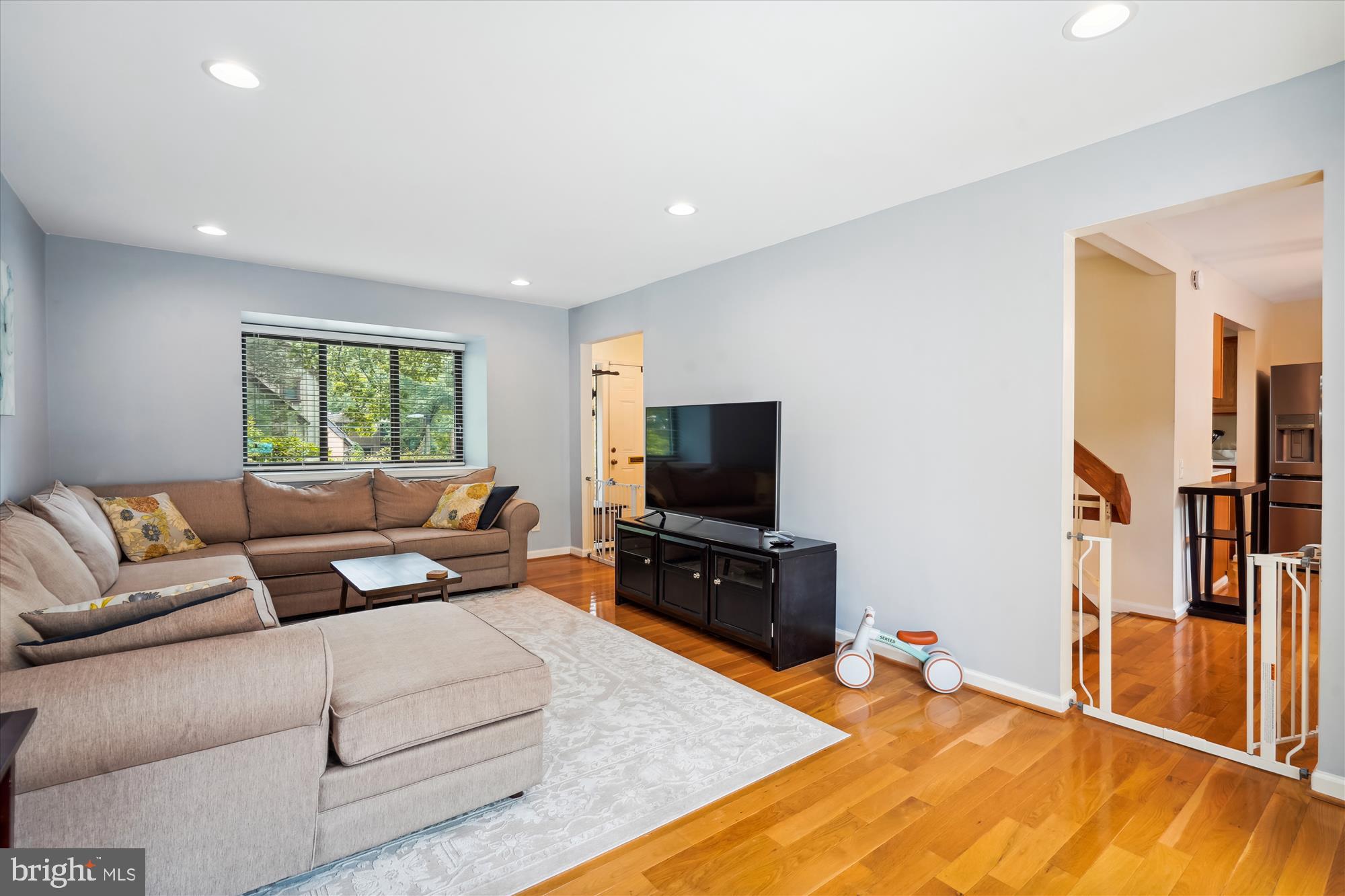 1505 Farsta Court Reston, VA 20190 - Photo 2 of 53