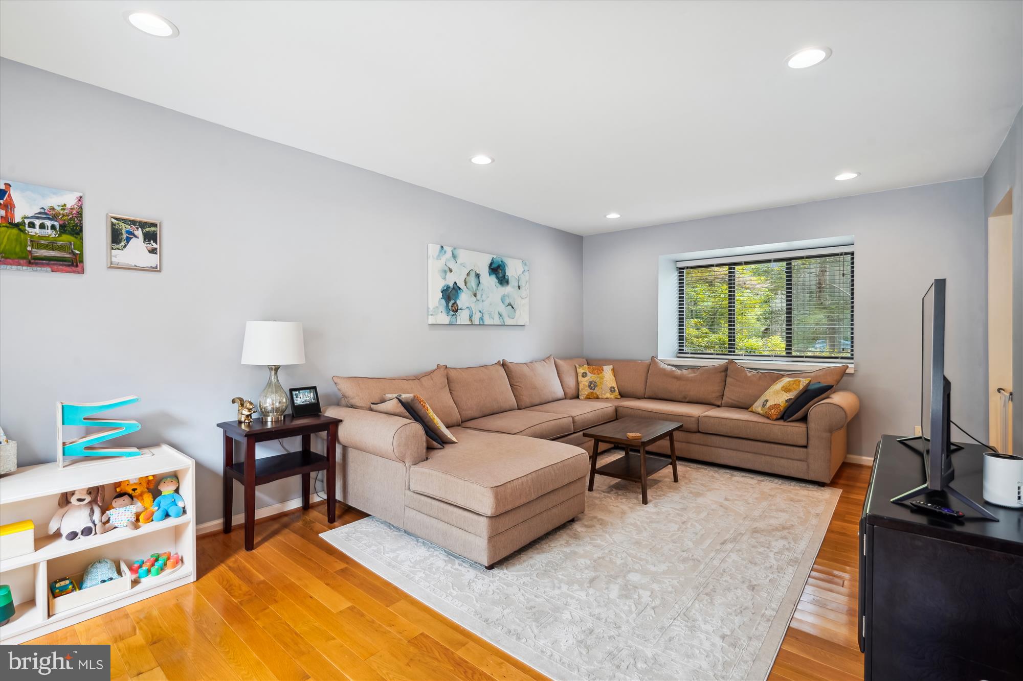 1505 Farsta Court Reston, VA 20190 - Photo 3 of 53