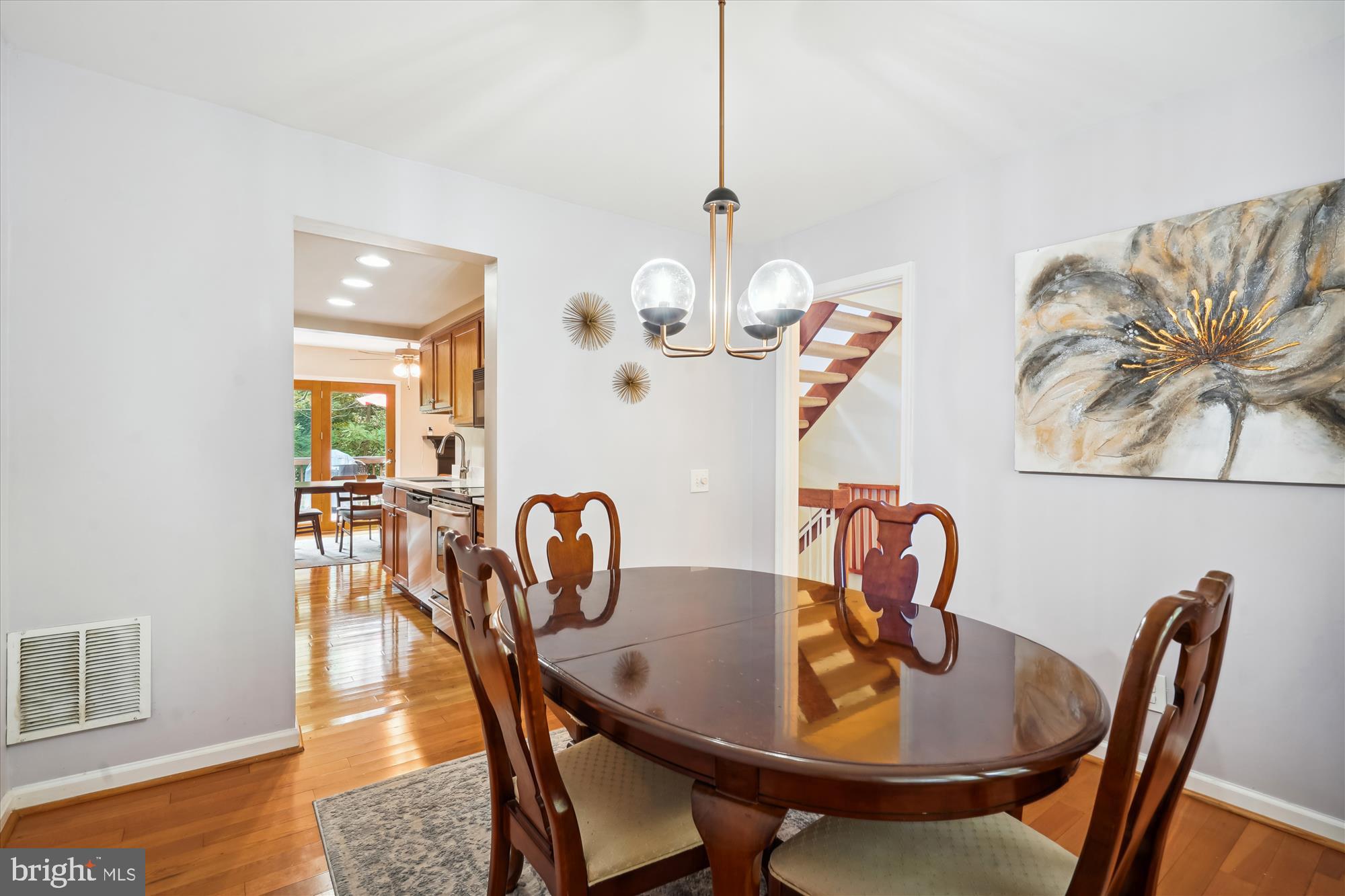 1505 Farsta Court Reston, VA 20190 - Photo 7 of 53