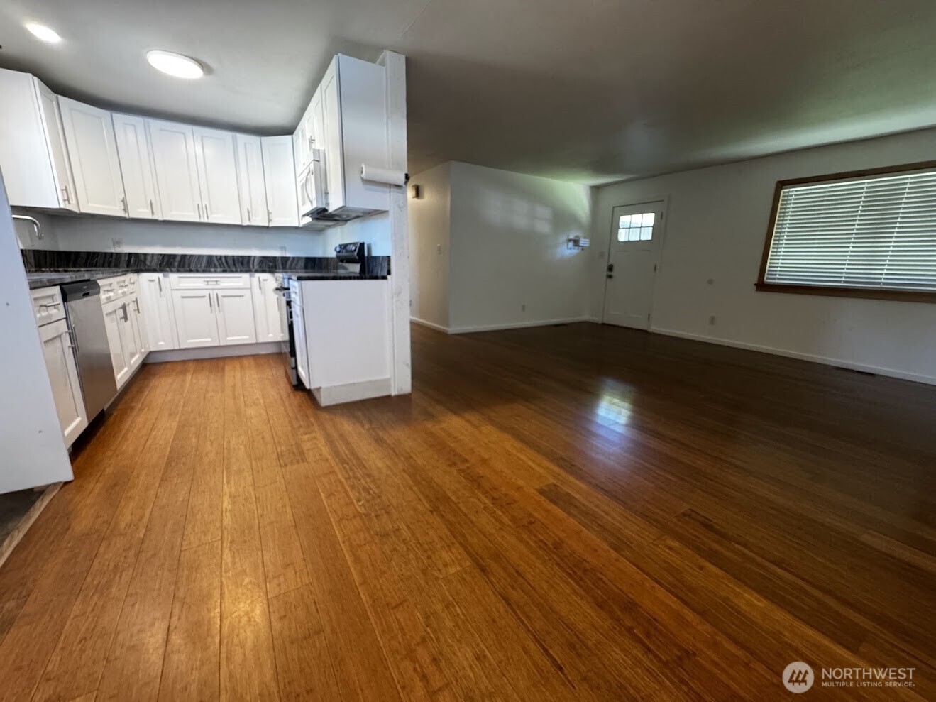 424 Southwest 3rd Street College Place, WA 99324 - Photo 8 of 35
