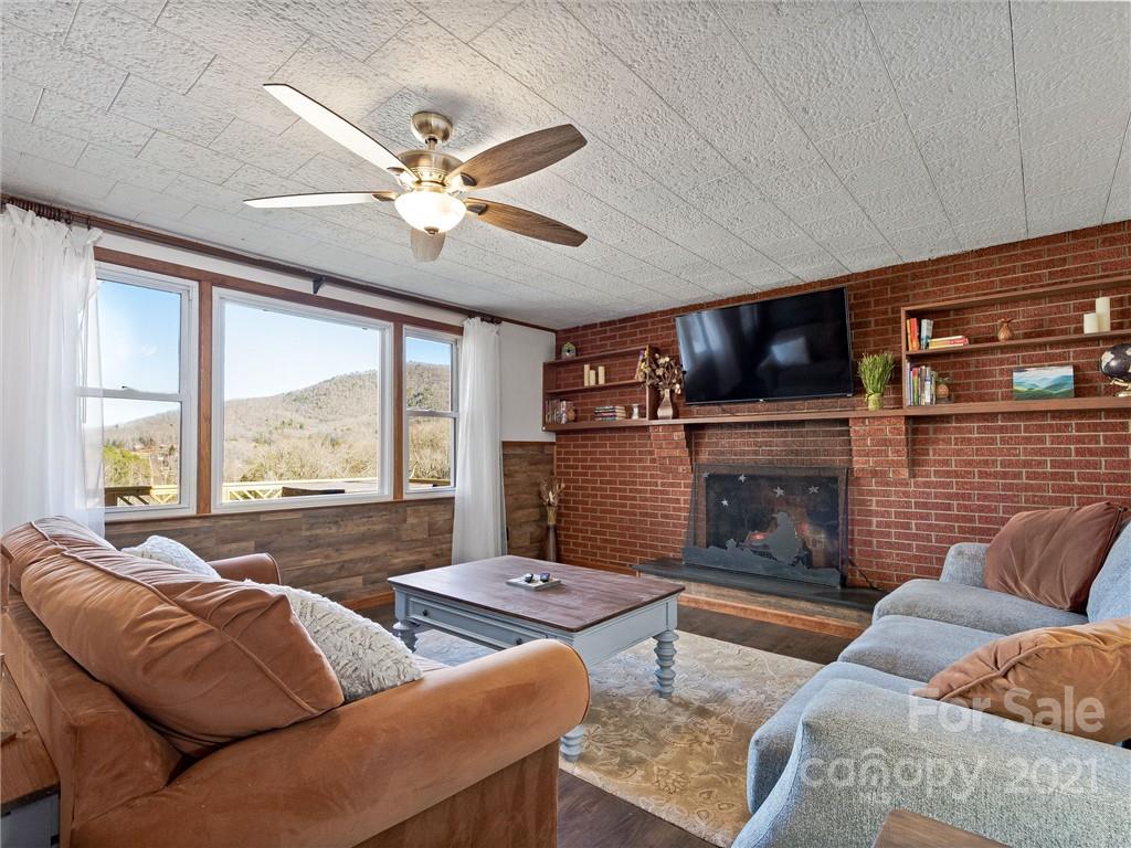 180 A Smith Cove Road Candler, NC 28715 - Photo 5 of 13 Gallery Image 5