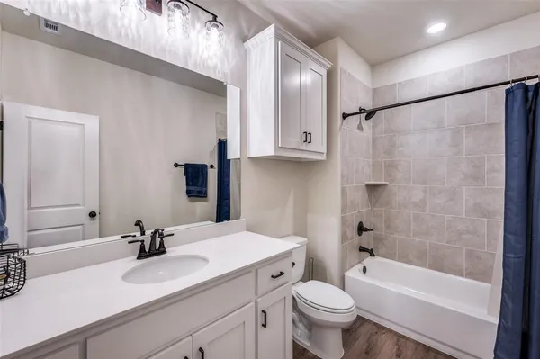 $389,000 | 331 Osage Court, Krum, TX 76249
