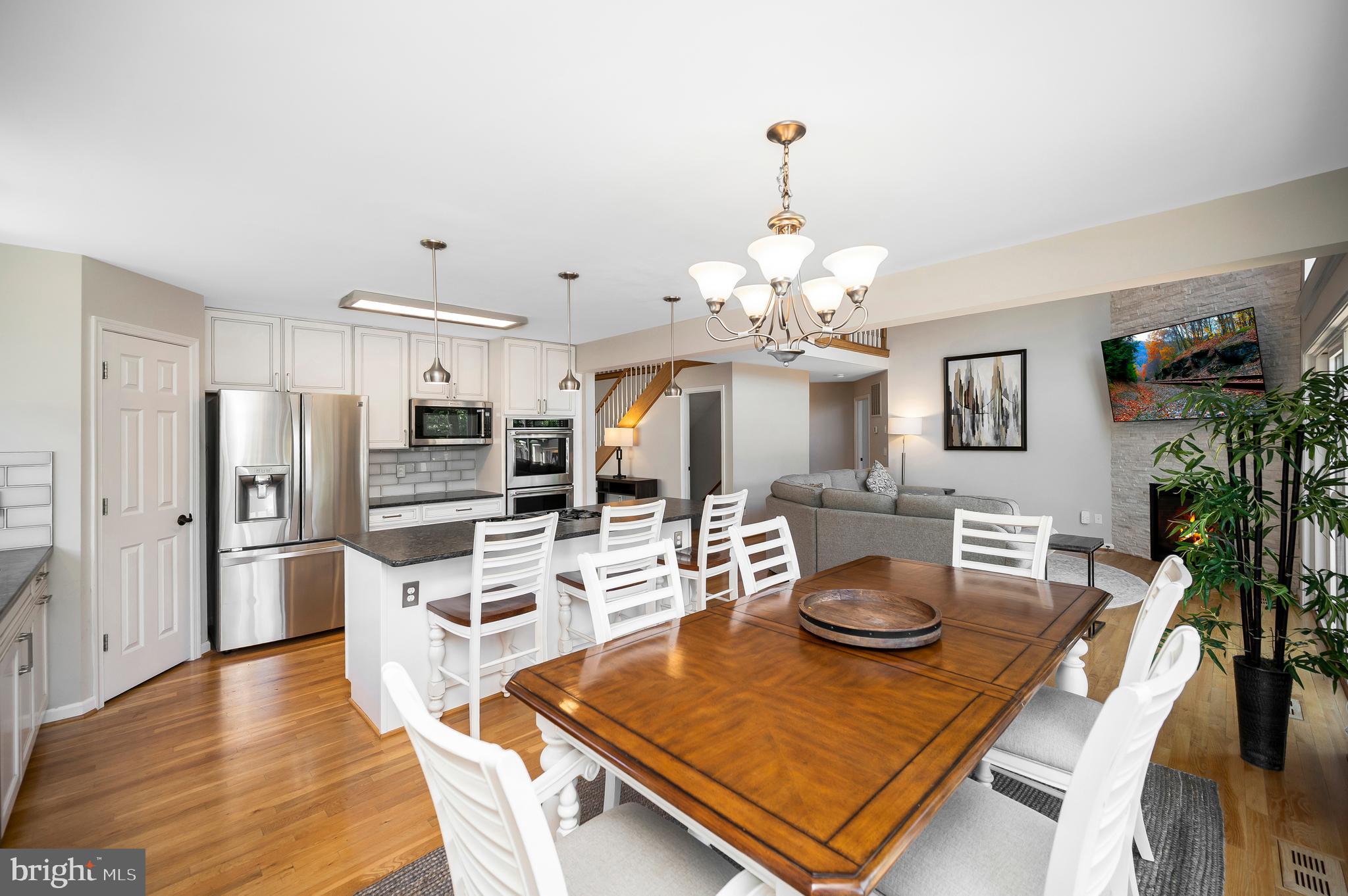 110 Lee Circle Locust Grove, VA 22508 - Photo 16 of 67 So much space for entertaining
