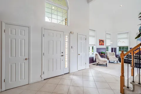 $999,000 | 6 Westover Court, Shoreham, NY 11786