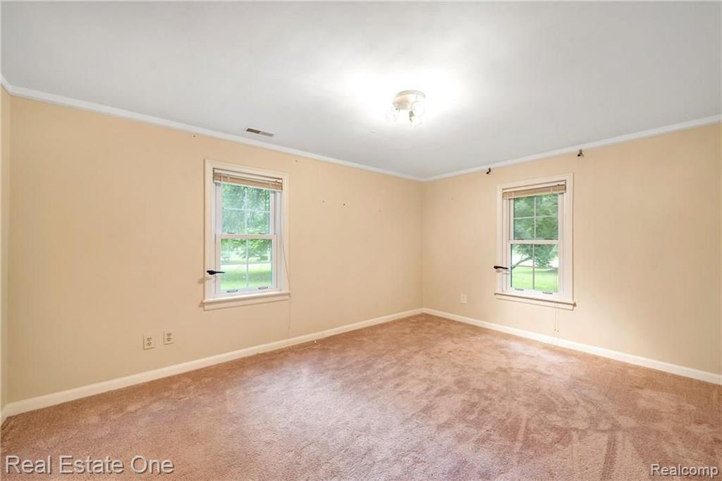 1719 John R Road Rochester Hills, MI 48307 - Photo 16 of 34