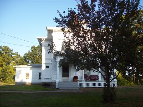 382 Lower Road Deerfield, MA 01342 - Photo 4 of 30 Gallery Image 4