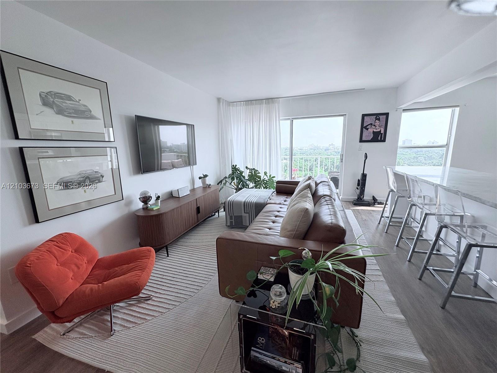 1300 Alton Road, Unit 10B Miami Beach, FL 33139 - Photo 13 of 29 Gallery Image 13