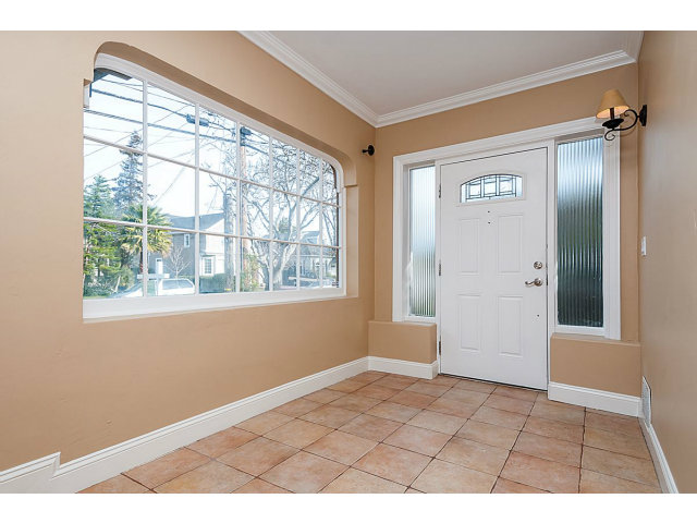 17 Arundel Road Burlingame, CA 94010 - Photo 2 of 14 Gallery Image 2