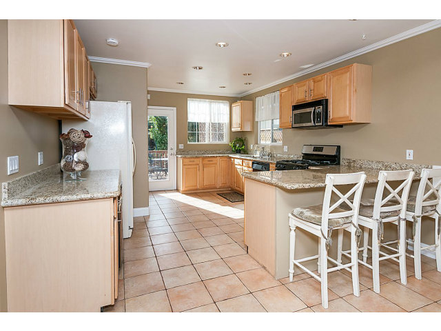 17 Arundel Road Burlingame, CA 94010 - Photo 3 of 14 Gallery Image 3