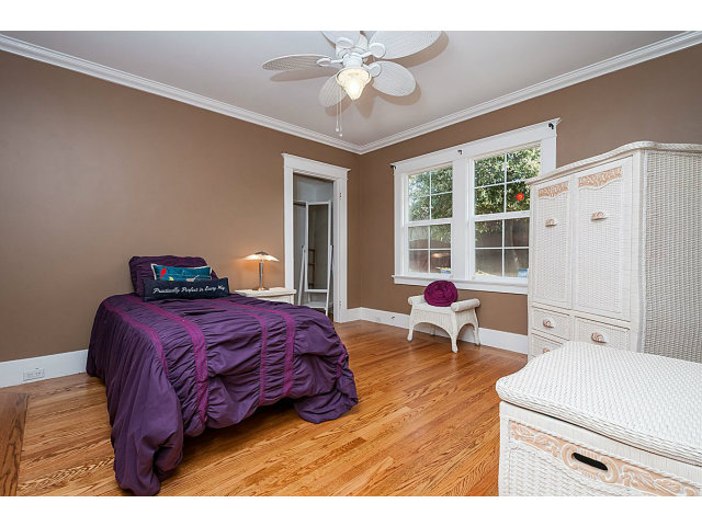 17 Arundel Road Burlingame, CA 94010 - Photo 7 of 14 Gallery Image 7