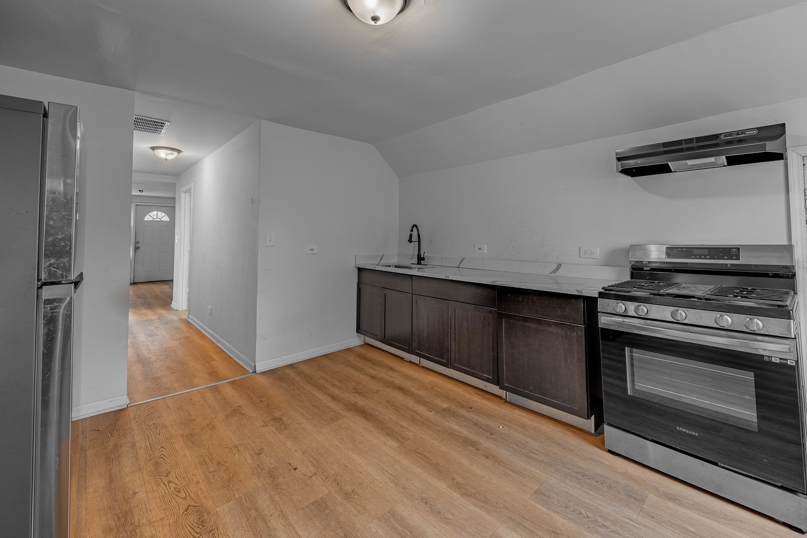 714 West 60th Street Chicago, IL 60621 - Photo 32 of 34 Gallery Image 32