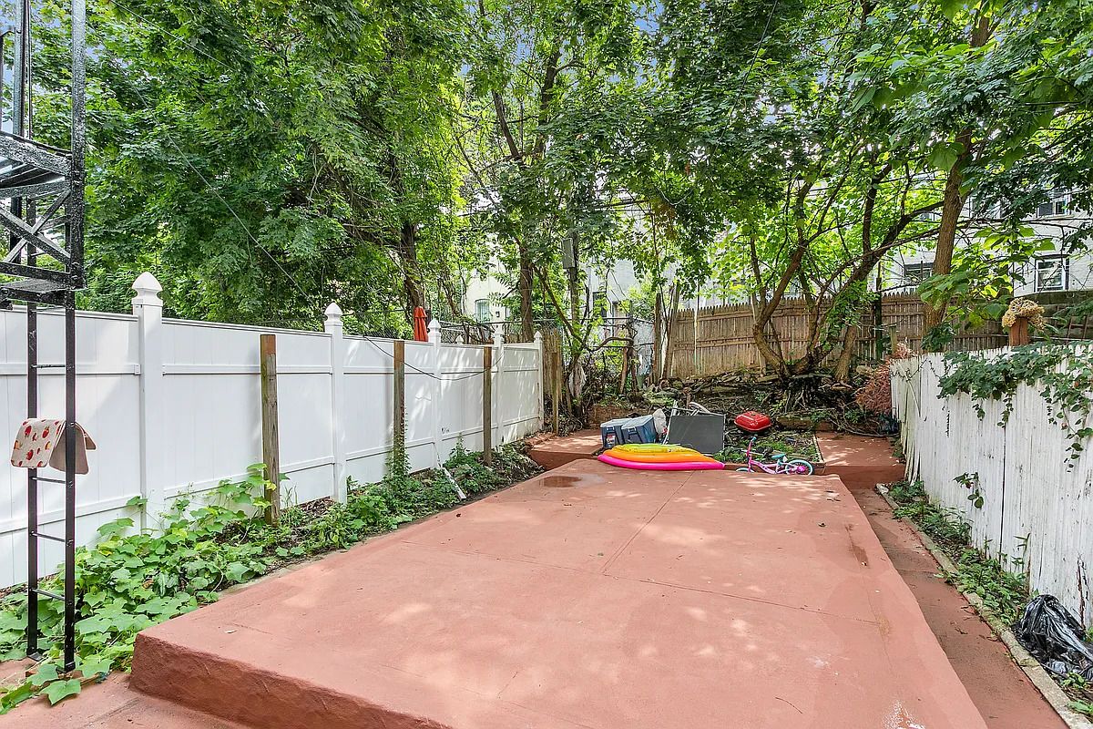 762 Greene Avenue Brooklyn, NY 11221 - Photo 4 of 13