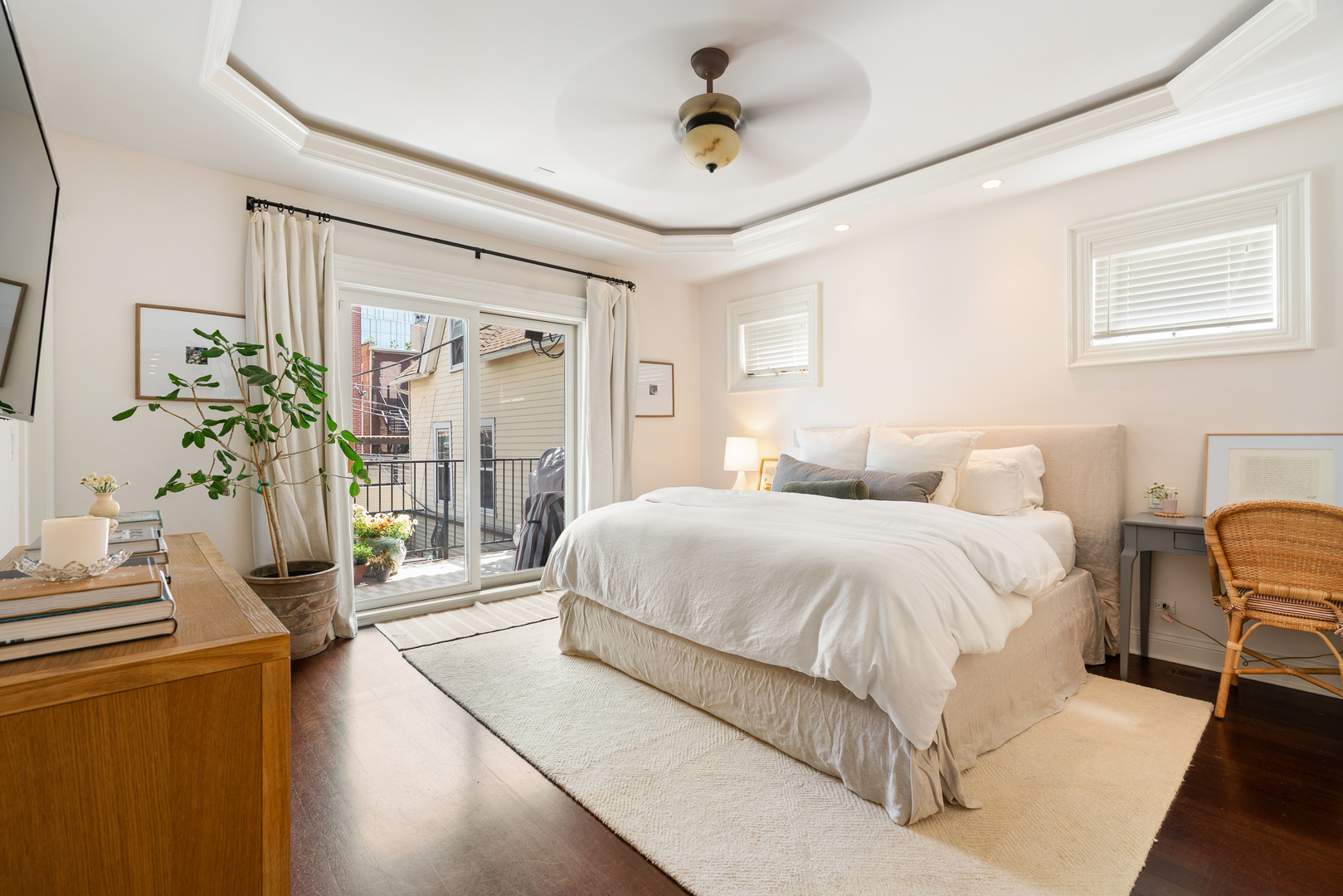 901 West Fletcher Street, Unit 2 Chicago, IL 60657 - Photo 12 of 23
