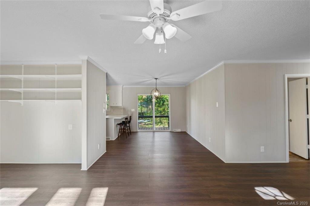 1009 Lakehill Road Charlotte, NC 28214 - Photo 13 of 31 Gallery Image 13