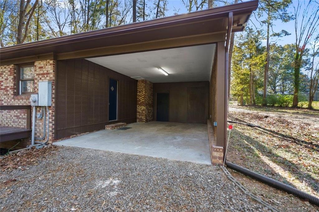 1009 Lakehill Road Charlotte, NC 28214 - Photo 3 of 31 Gallery Image 3