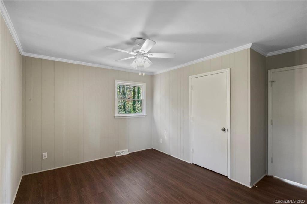 1009 Lakehill Road Charlotte, NC 28214 - Photo 21 of 31 Gallery Image 21