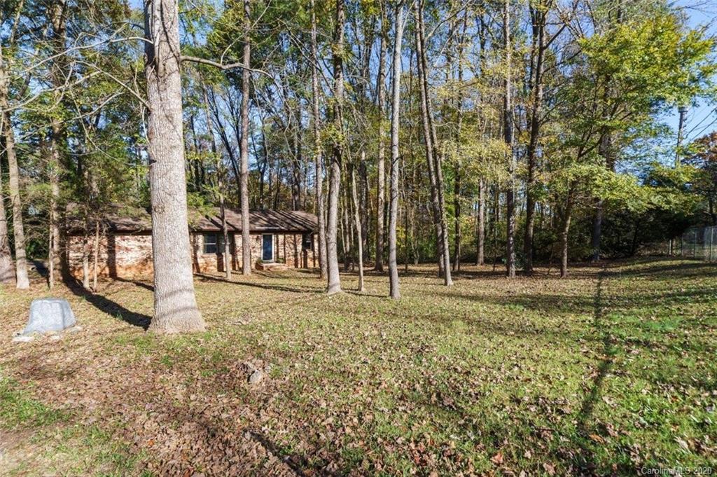 1009 Lakehill Road Charlotte, NC 28214 - Photo 27 of 31 Gallery Image 27