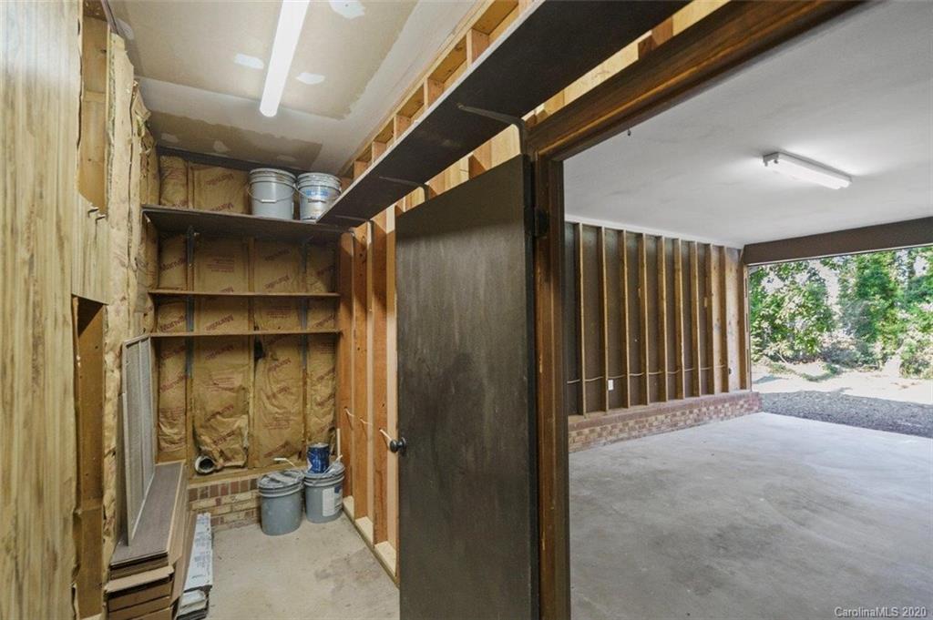 1009 Lakehill Road Charlotte, NC 28214 - Photo 29 of 31 Gallery Image 29