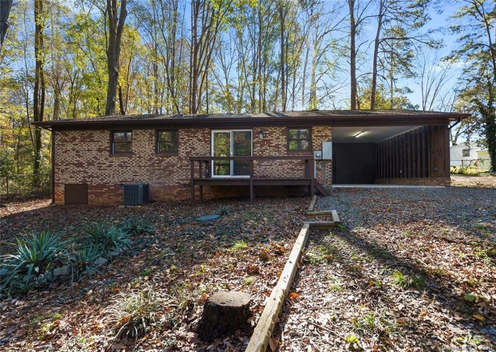 1009 Lakehill Road Charlotte, NC 28214 - Photo 4 of 31 Gallery Image 4