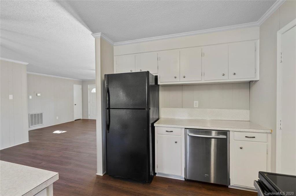 1009 Lakehill Road Charlotte, NC 28214 - Photo 9 of 31 Gallery Image 9