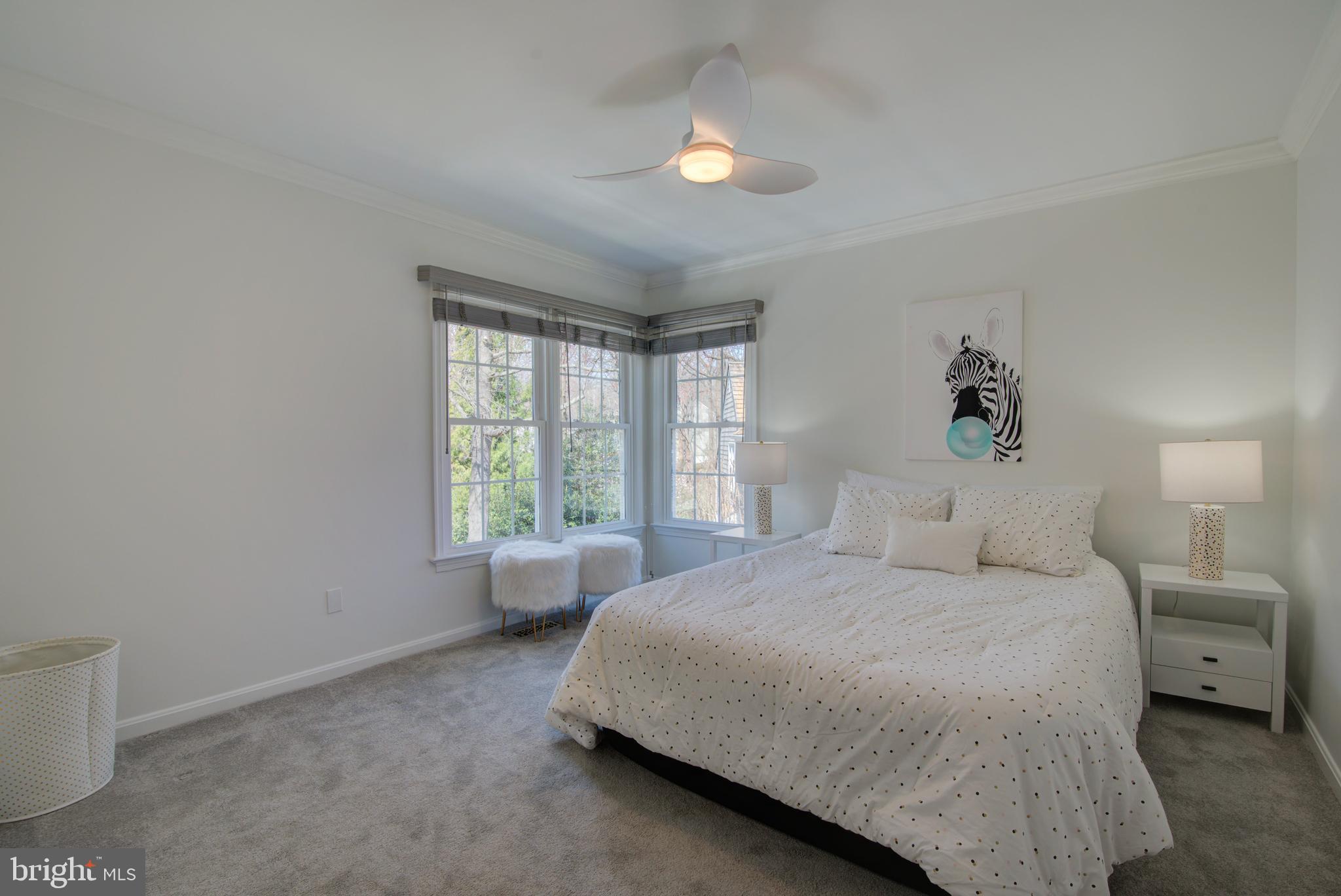 11620 Springhouse Place Reston, VA 20194 - Photo 17 of 31 Upper Level Bedroom #2 w/ Custom Closet Shelving.