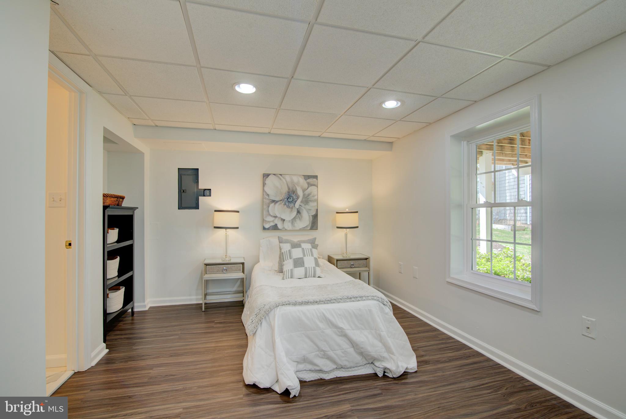 11620 Springhouse Place Reston, VA 20194 - Photo 22 of 31 Generous Sized Lower Level Legal 4th Bedroom.