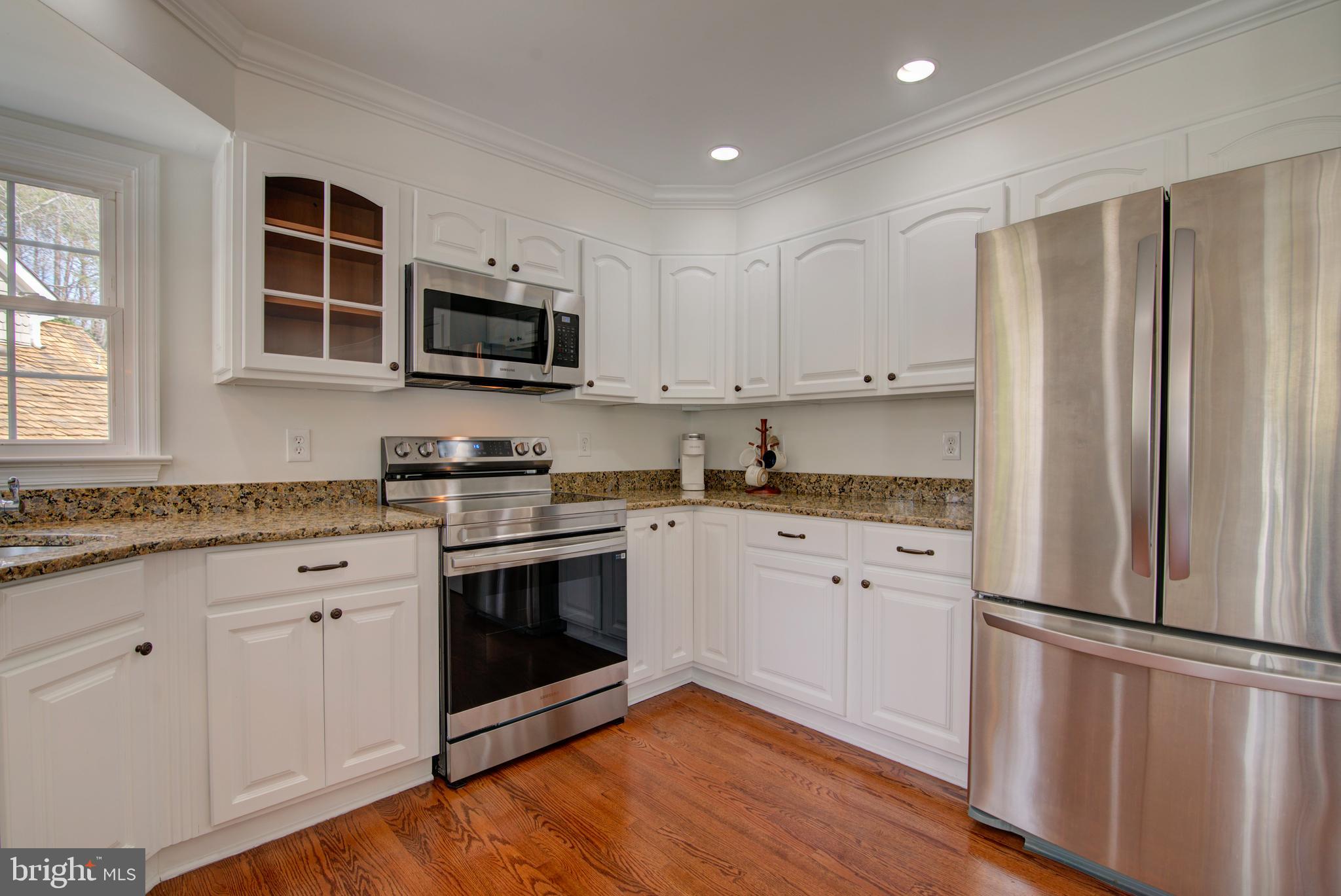 11620 Springhouse Place Reston, VA 20194 - Photo 6 of 31 Kitchen with Stainless Steel Appliances, Pantry.