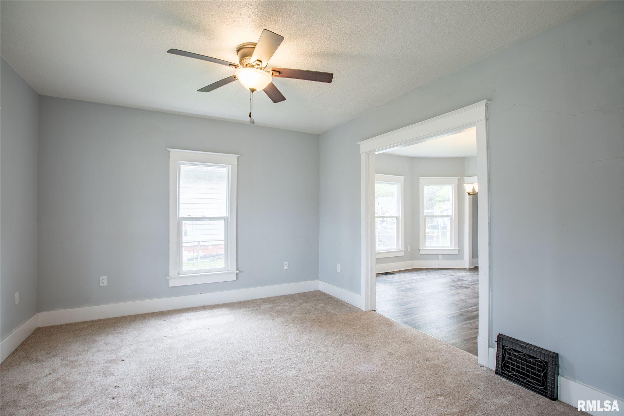 249 45th Street Moline, IL 61265 - Photo 13 of 23 Gallery Image 13