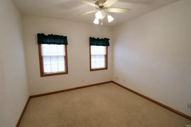 $515,000 | 2577 East 600 South, Huntingburg, IN 47542