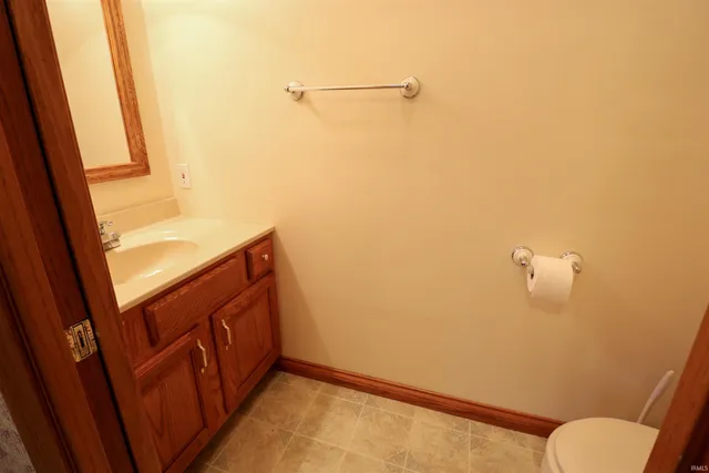 $515,000 | 2577 East 600 South, Huntingburg, IN 47542