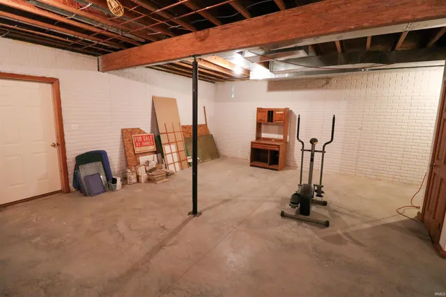 $515,000 | 2577 East 600 South, Huntingburg, IN 47542