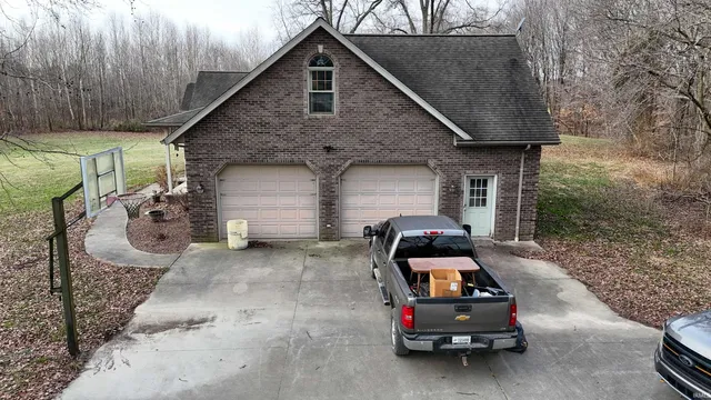 $515,000 | 2577 East 600 South, Huntingburg, IN 47542