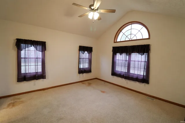 $515,000 | 2577 East 600 South, Huntingburg, IN 47542