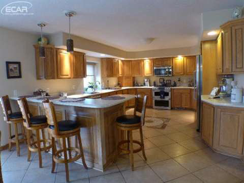 2245 South State Road Davison, MI 48423 - Photo 6 of 37 20427461-5.JPG
